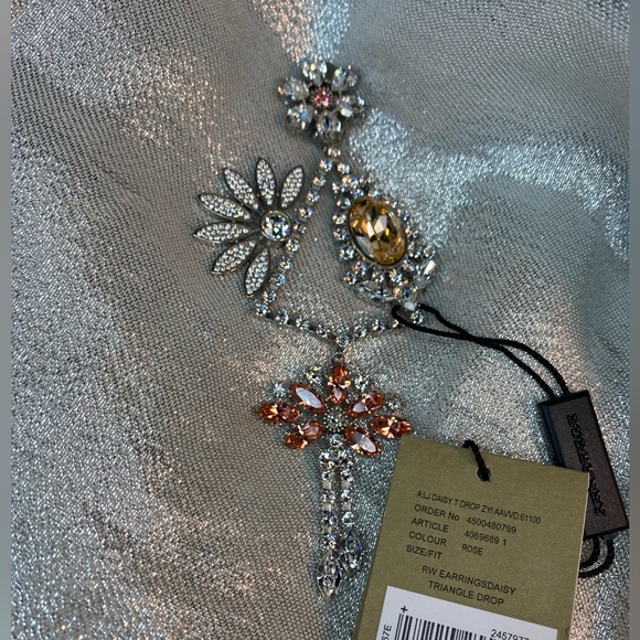 BURBERRY LJ🌼DAISY T Drop Earring🔥Asymmetrical LOOK🌼Retail $995🔥NWT/Box🎁ROSE - Picture 7 of 17